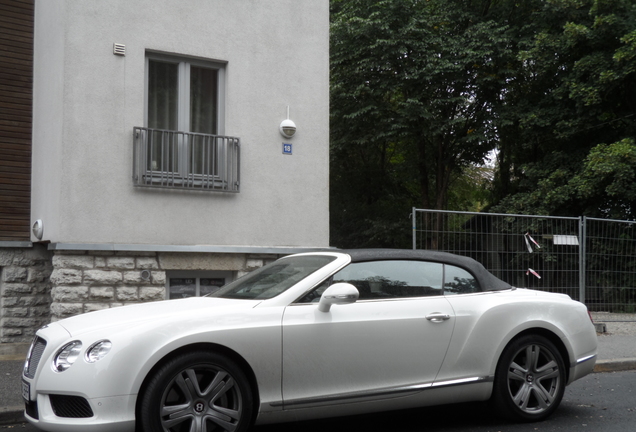 Bentley Continental GTC V8