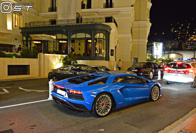 Lamborghini Aventador S LP740-4