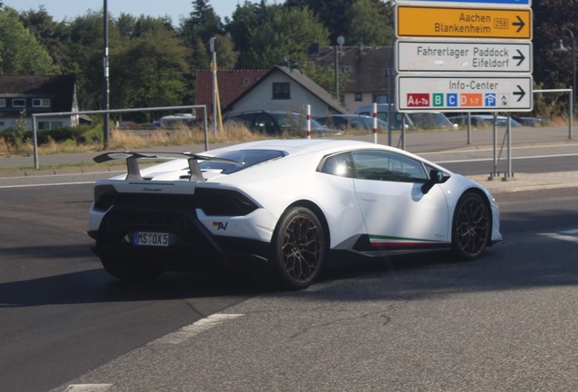 Lamborghini Huracán LP640-4 Performante