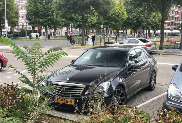 Mercedes-Benz E 63 AMG W212 V8 Biturbo