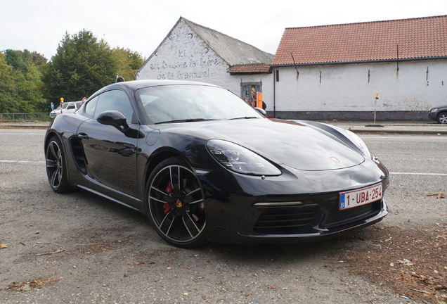 Porsche 718 Cayman S