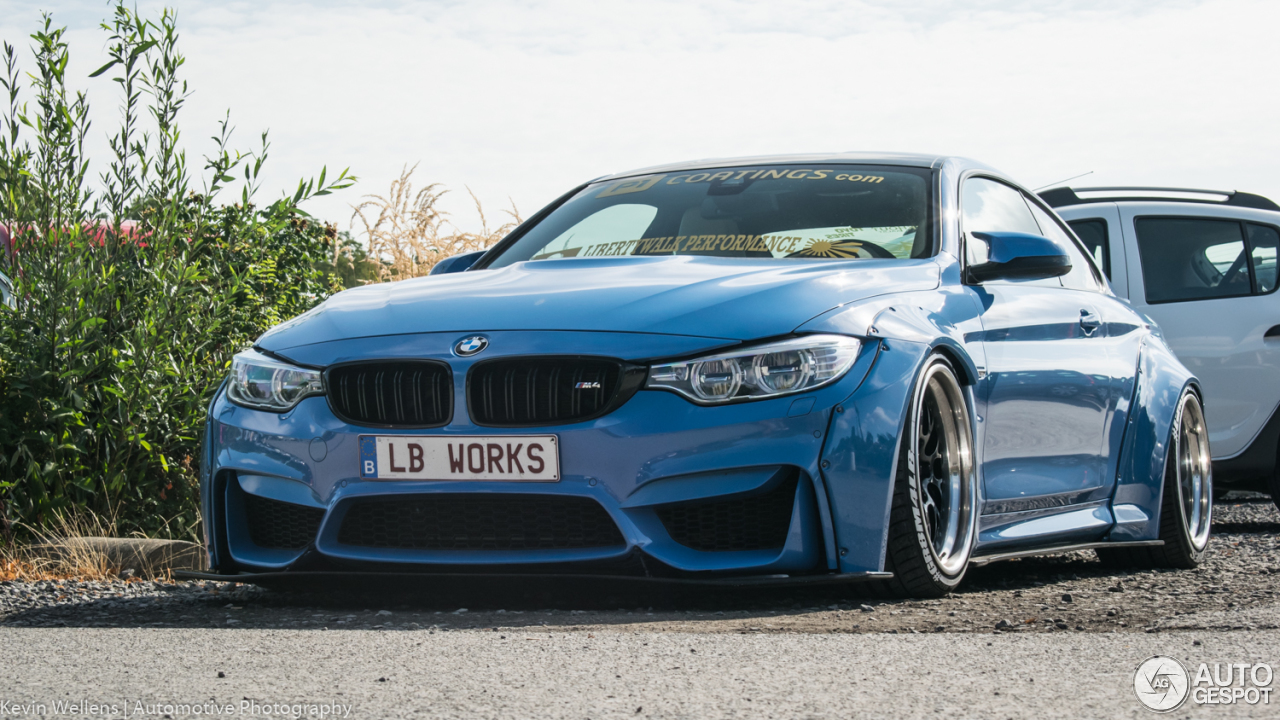 BMW M4 F82 Coupé Liberty Walk Widebody