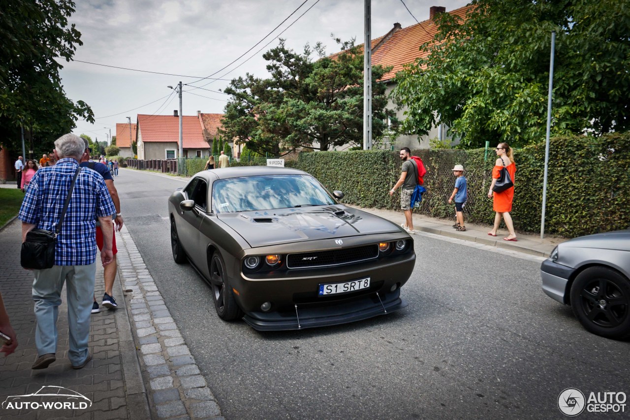 Dodge Challenger SRT-8