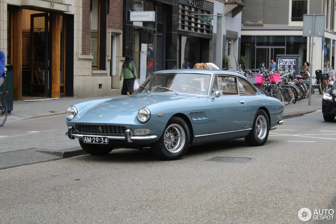 Ferrari 330 GT 2+2 Series II