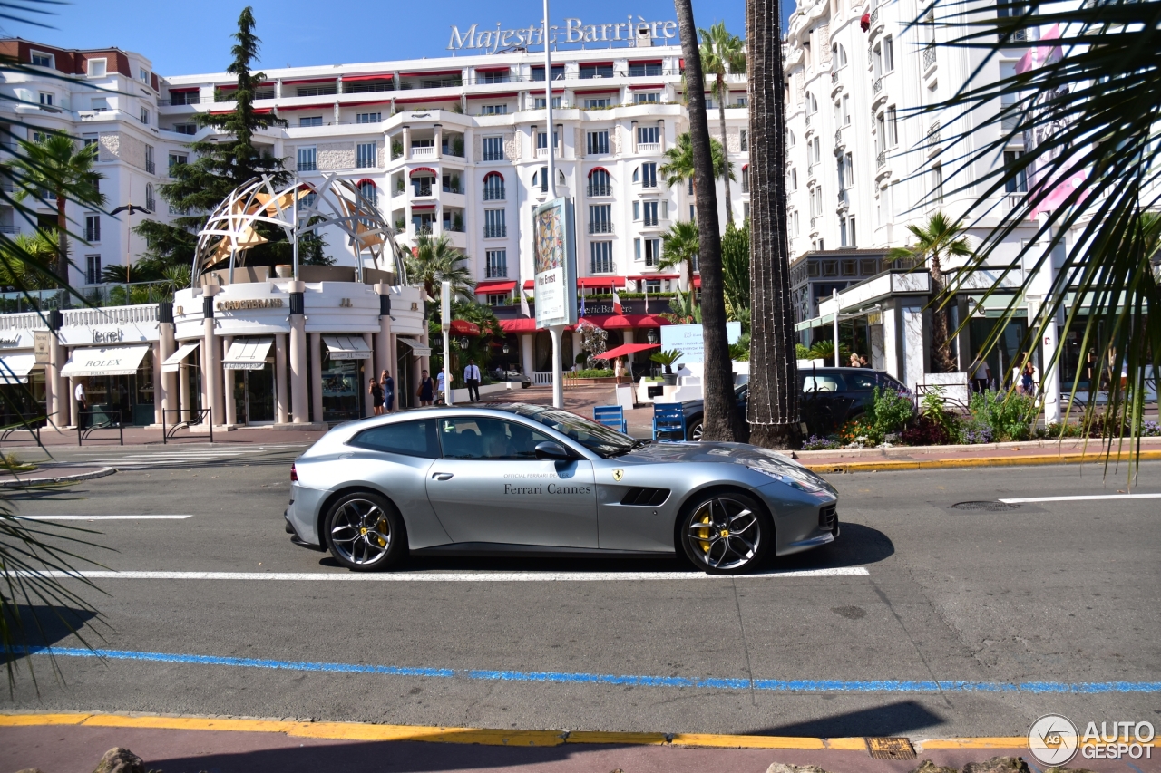 Ferrari GTC4Lusso T