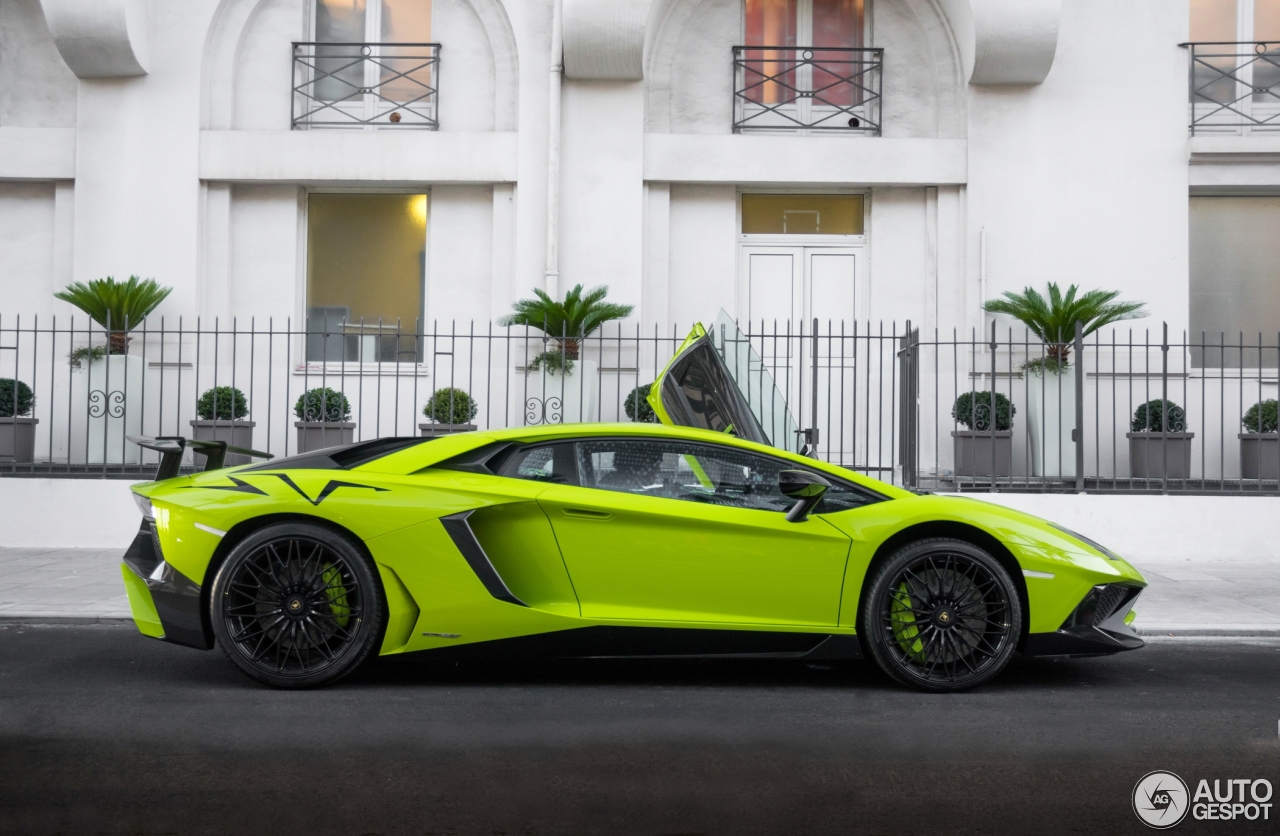 Lamborghini Aventador LP750-4 SuperVeloce