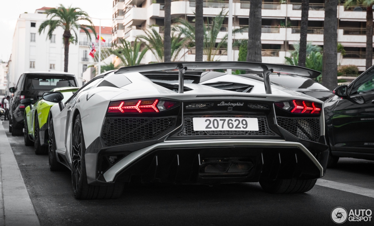 Lamborghini Aventador LP750-4 SuperVeloce Roadster