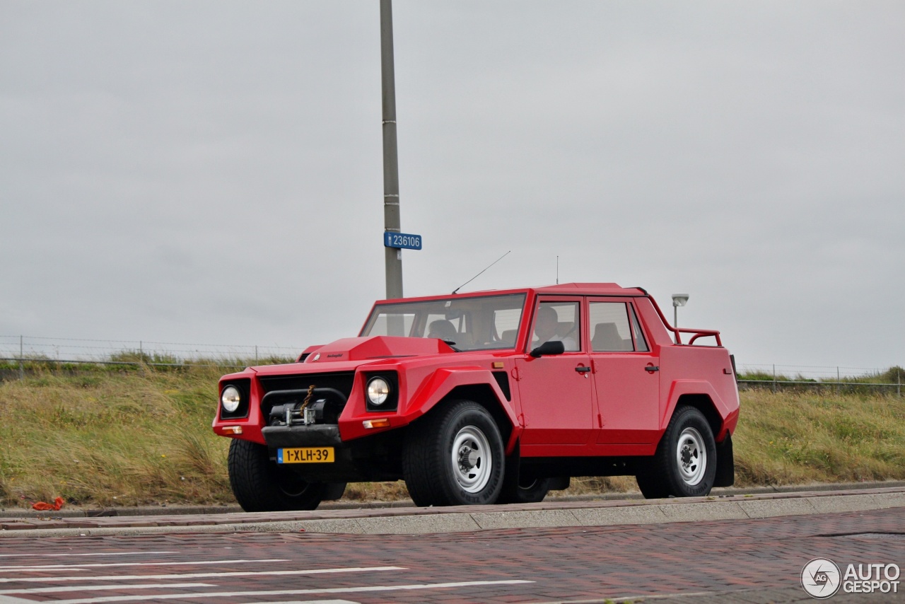 Lamborghini LM002