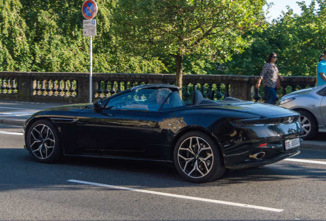 Aston Martin DB11 V8 Volante