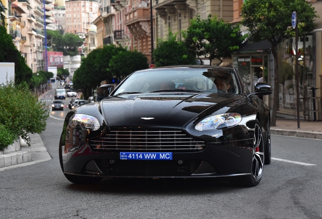 Aston Martin V8 Vantage S