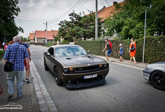 Dodge Challenger SRT-8