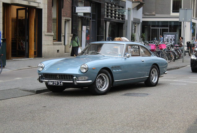 Ferrari 330 GT 2+2 Series II