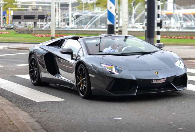 Lamborghini Aventador LP700-4 Roadster