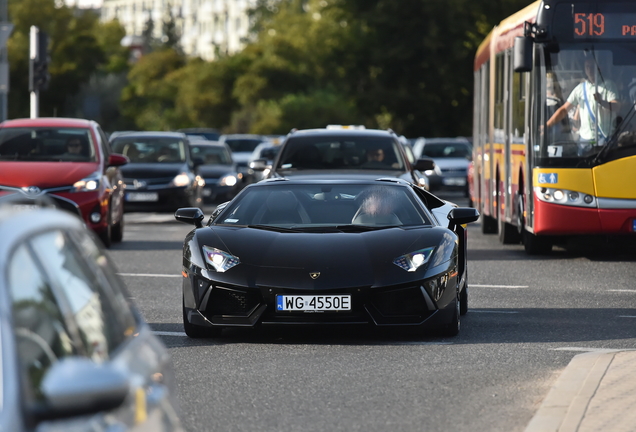 Lamborghini Aventador LP700-4 Roadster