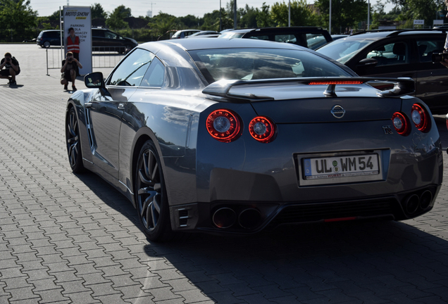 Nissan GT-R 2014