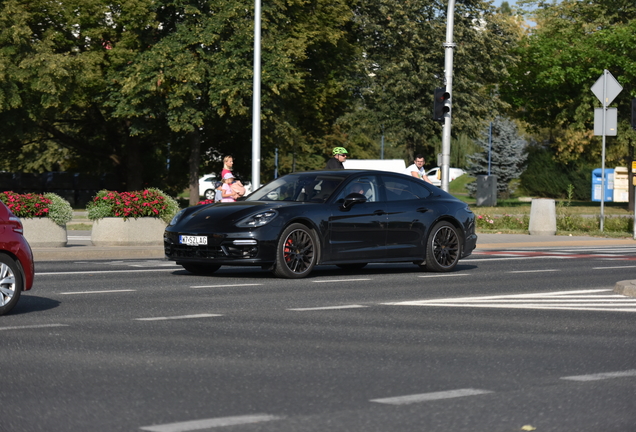 Porsche 971 Panamera Turbo