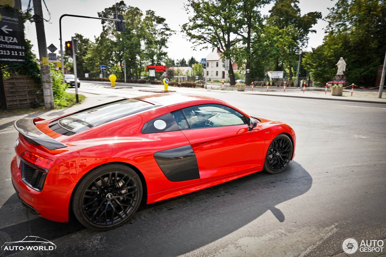 Audi R8 V10 Plus 2015