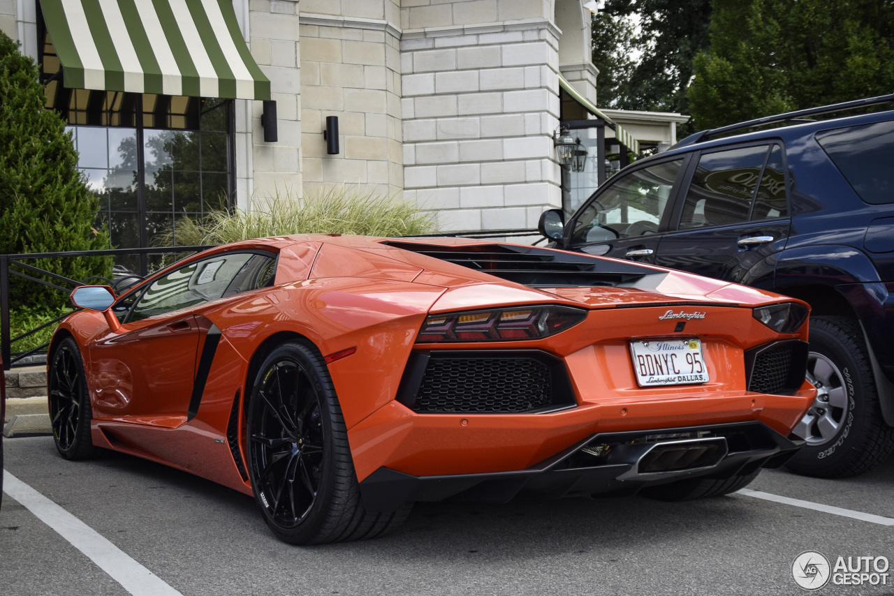 Lamborghini Aventador LP700-4