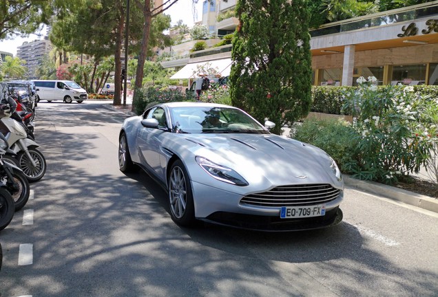 Aston Martin DB11