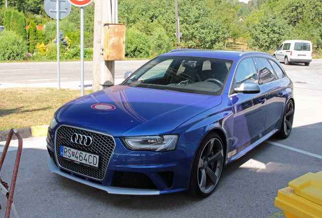 Audi RS4 Avant B8