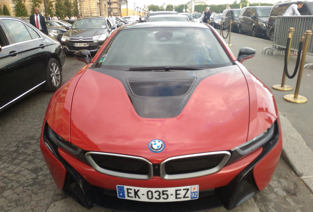 BMW i8 Protonic Red Edition