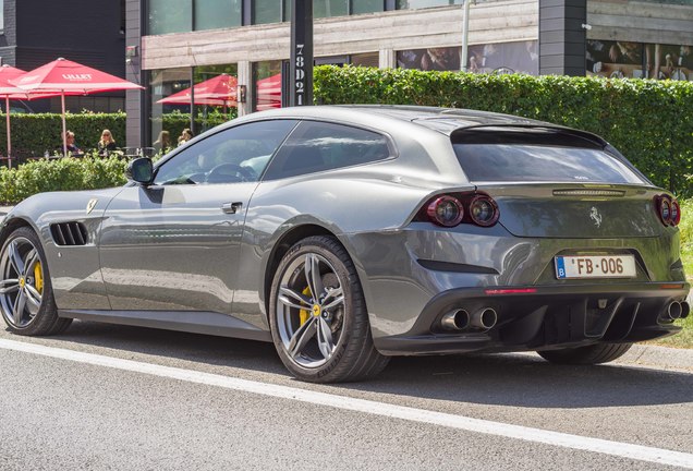 Ferrari GTC4Lusso