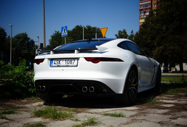 Jaguar F-TYPE SVR Coupé