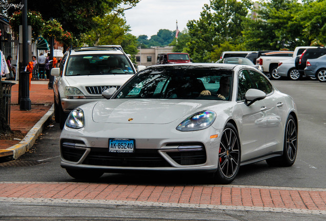 Porsche 971 Panamera Turbo