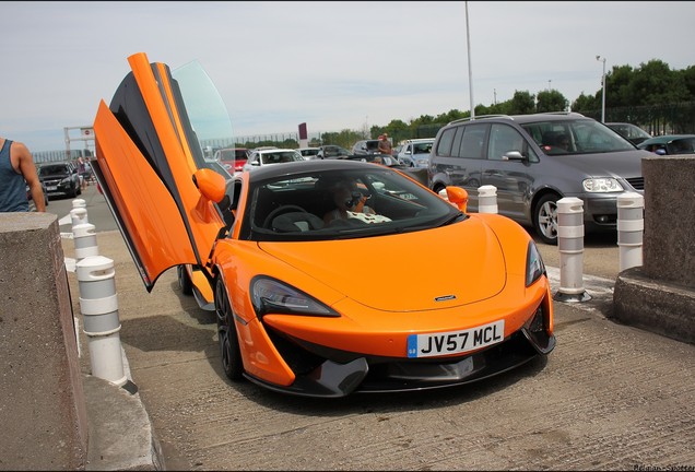 McLaren 570S