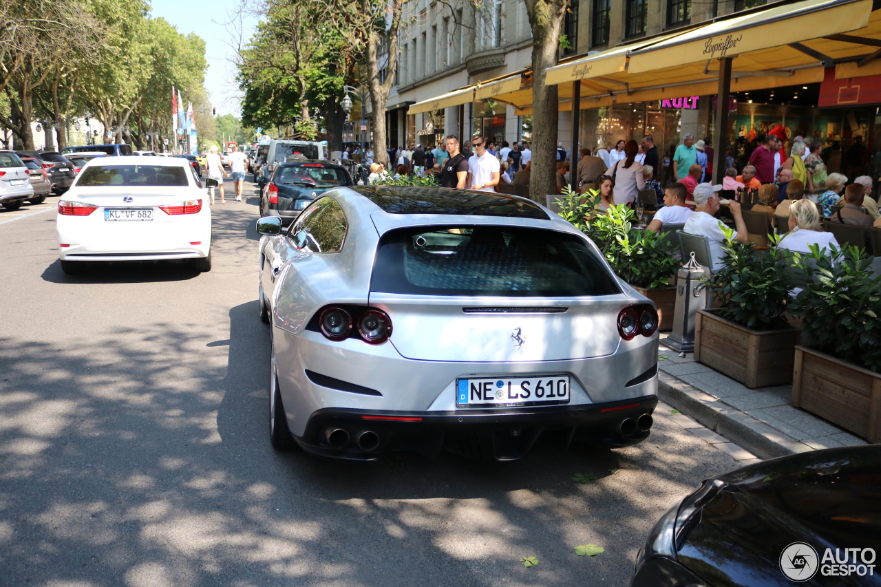 Ferrari GTC4Lusso