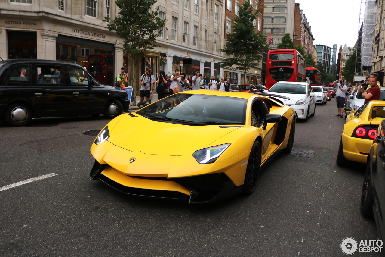 Lamborghini Aventador LP750-4 SuperVeloce