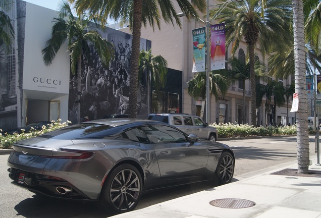 Aston Martin DB11