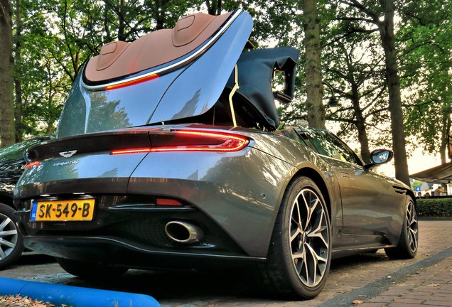 Aston Martin DB11 V8 Volante