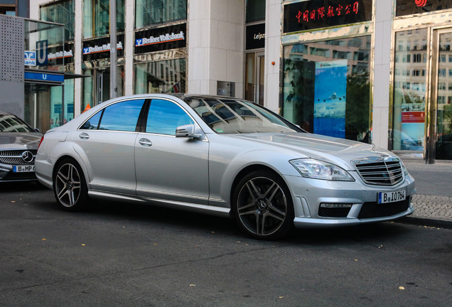 Mercedes-Benz S 65 AMG V221 2010