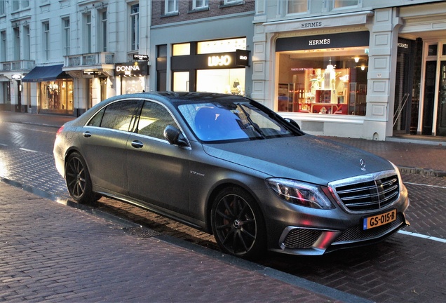 Mercedes-Benz S 65 AMG V222