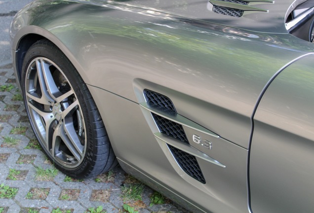 Mercedes-Benz SLS AMG