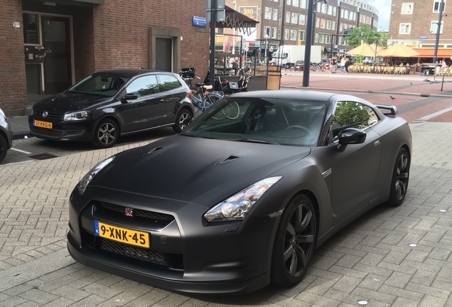 Nissan GT-R