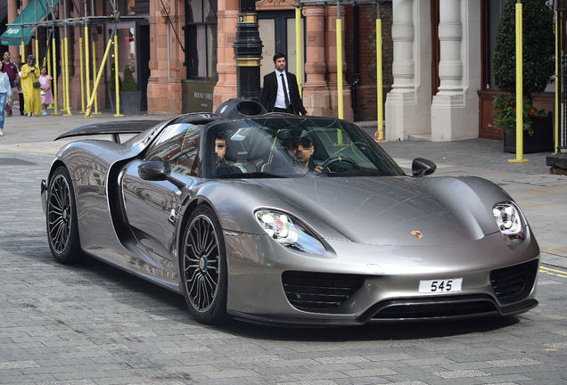 Porsche 918 Spyder Weissach Package