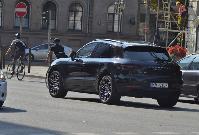 Porsche 95B Macan Turbo