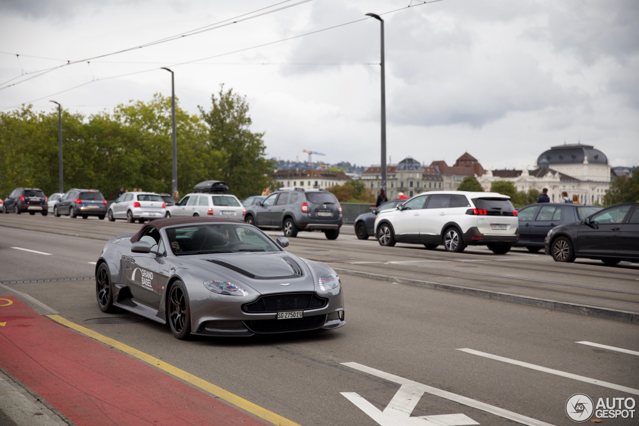 Aston Martin V12 Vantage S Roadster vs. V8 Vantage Roadster