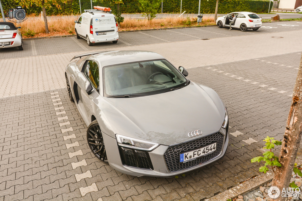 Audi R8 V10 Plus 2015