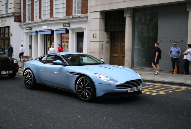 Aston Martin DB11