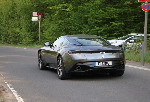 Aston Martin DB11