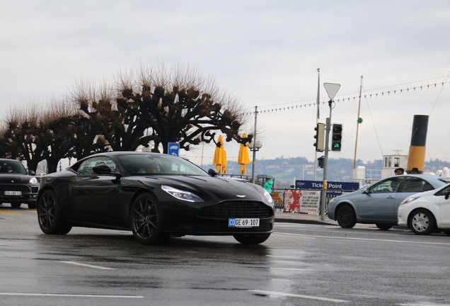 Aston Martin DB11