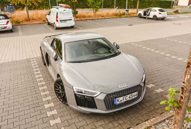 Audi R8 V10 Plus 2015