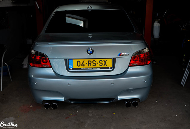 BMW M5 E60 2005