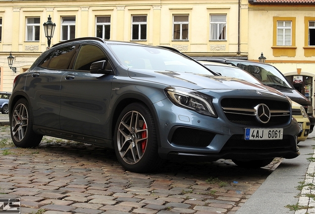 Mercedes-AMG GLA 45 X156