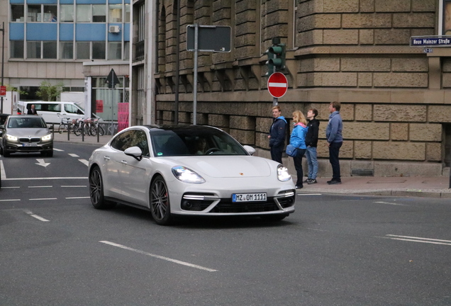 Porsche 971 Panamera Turbo