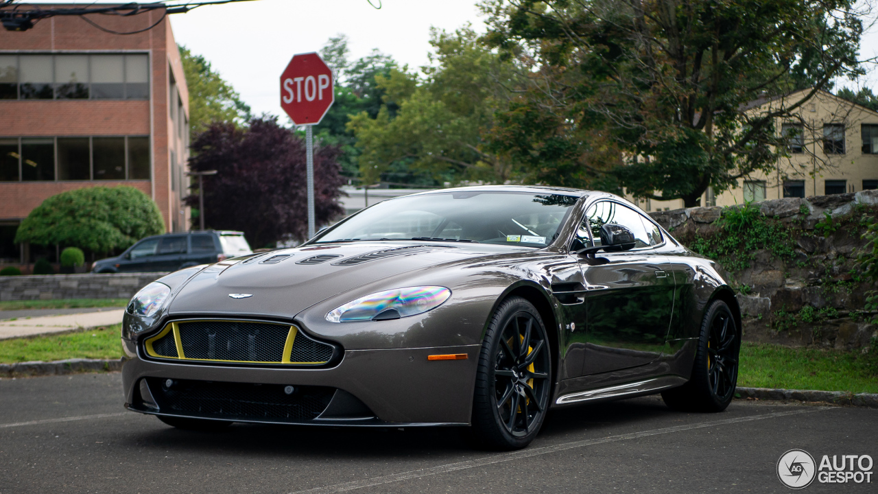 Aston Martin V12 Vantage S