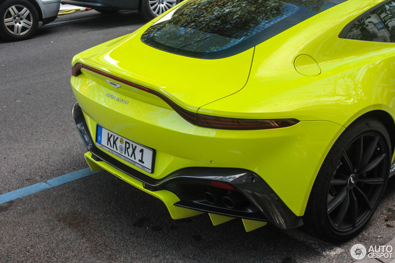 Aston Martin V8 Vantage 2018